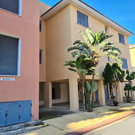 Sunny Limnaria Gardens 2 Bedroom Apartment Paphos Exterior foto