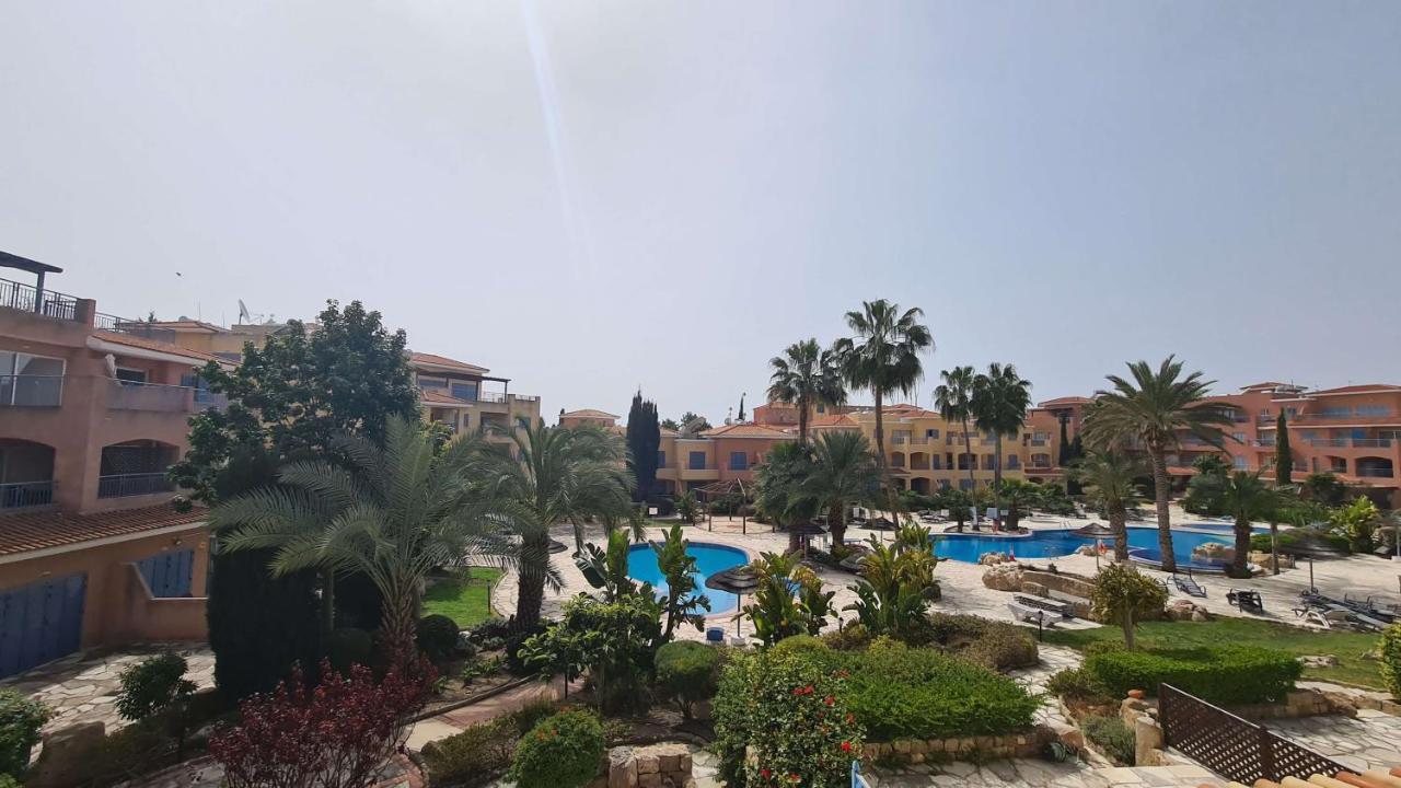 Sunny Limnaria Gardens 2 Bedroom Apartment Paphos Exterior foto