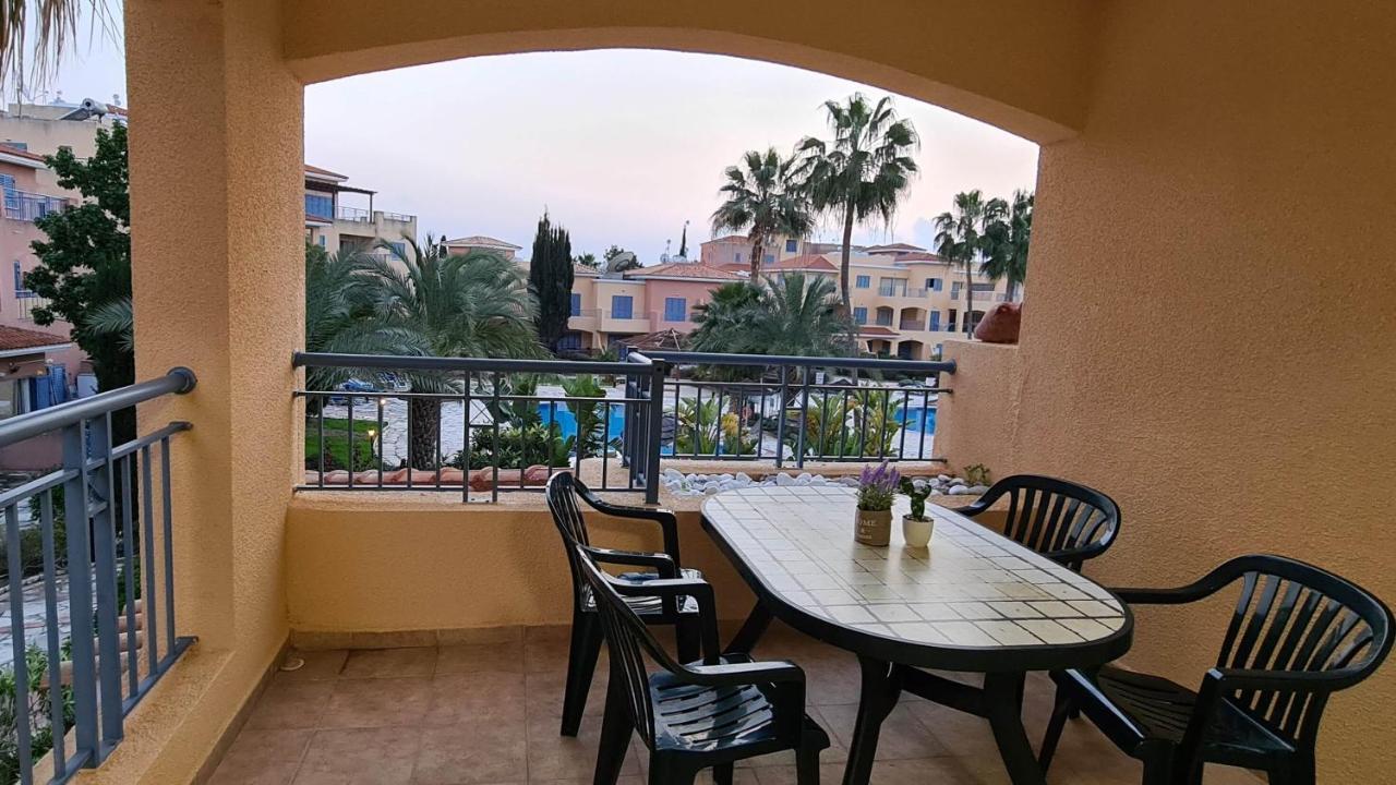 Sunny Limnaria Gardens 2 Bedroom Apartment Paphos Exterior foto